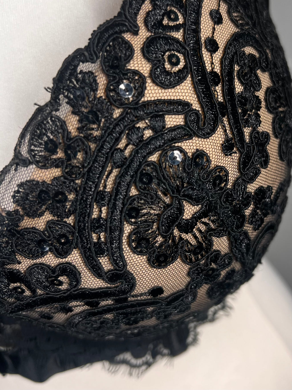 Ann Summers Black & Beige Bra 36DD | Elegant Lace Detail Lingerie