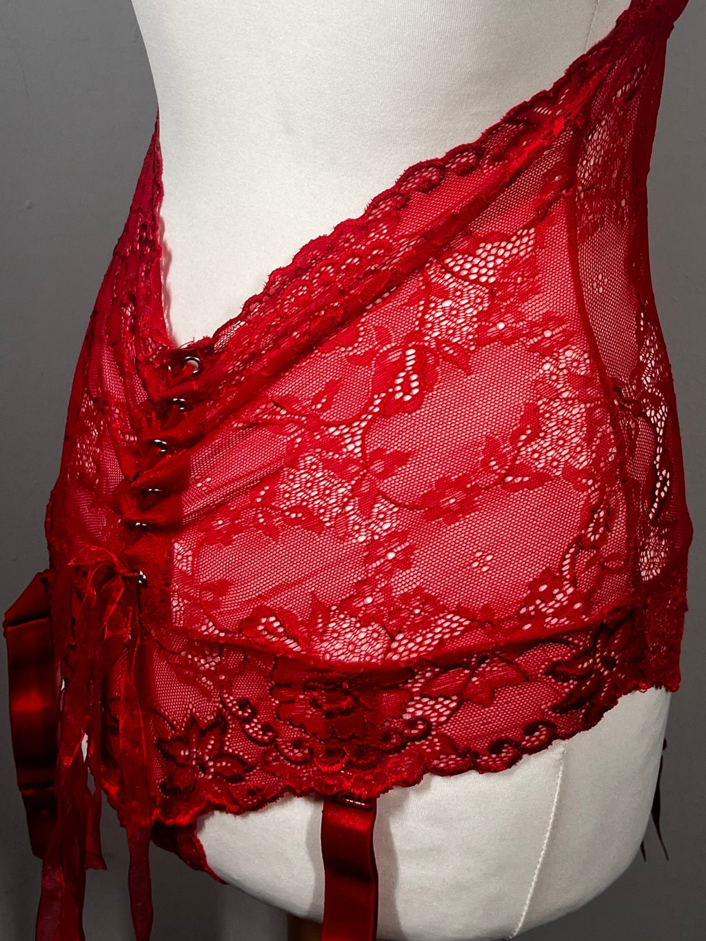 Red Floral Lace Teddy Bodysuit | Suspender Straps | Size 14-16
