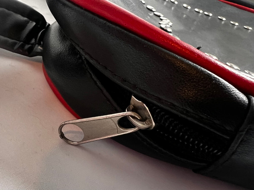 Love heart shaped studded |handbag