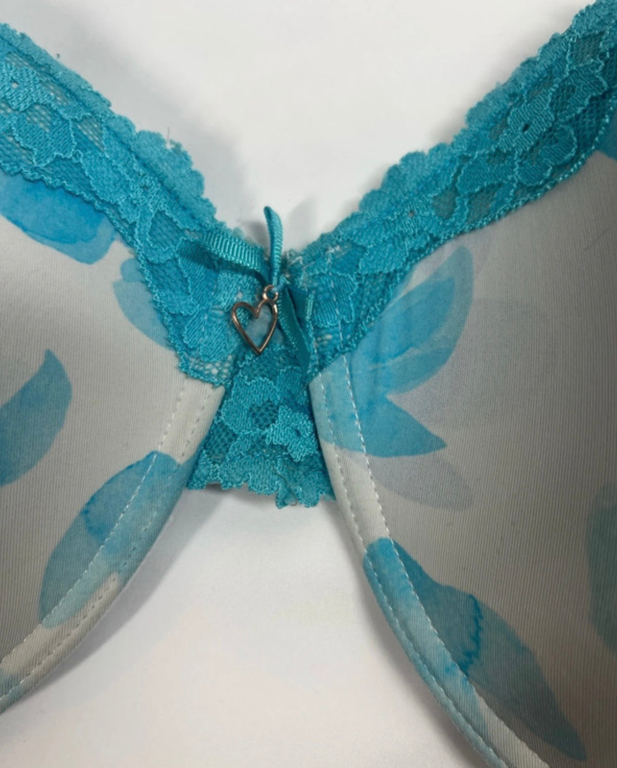 Peacocks White & Blue Floral Bra |40DD | Blue Lace Trim Full Cup