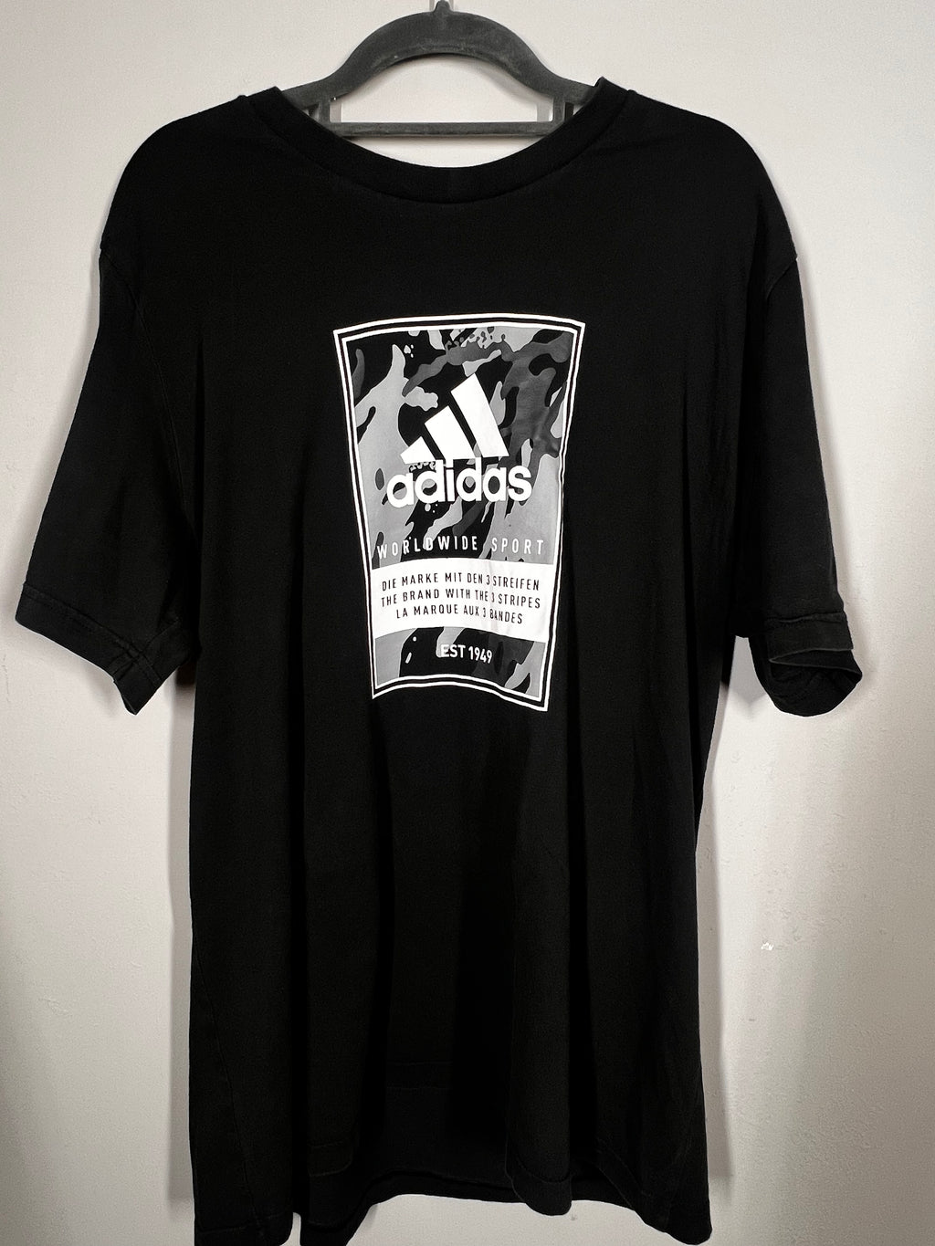 Adidas Black Logo T-Shirt | Casual Sportswear Tee | Size XL