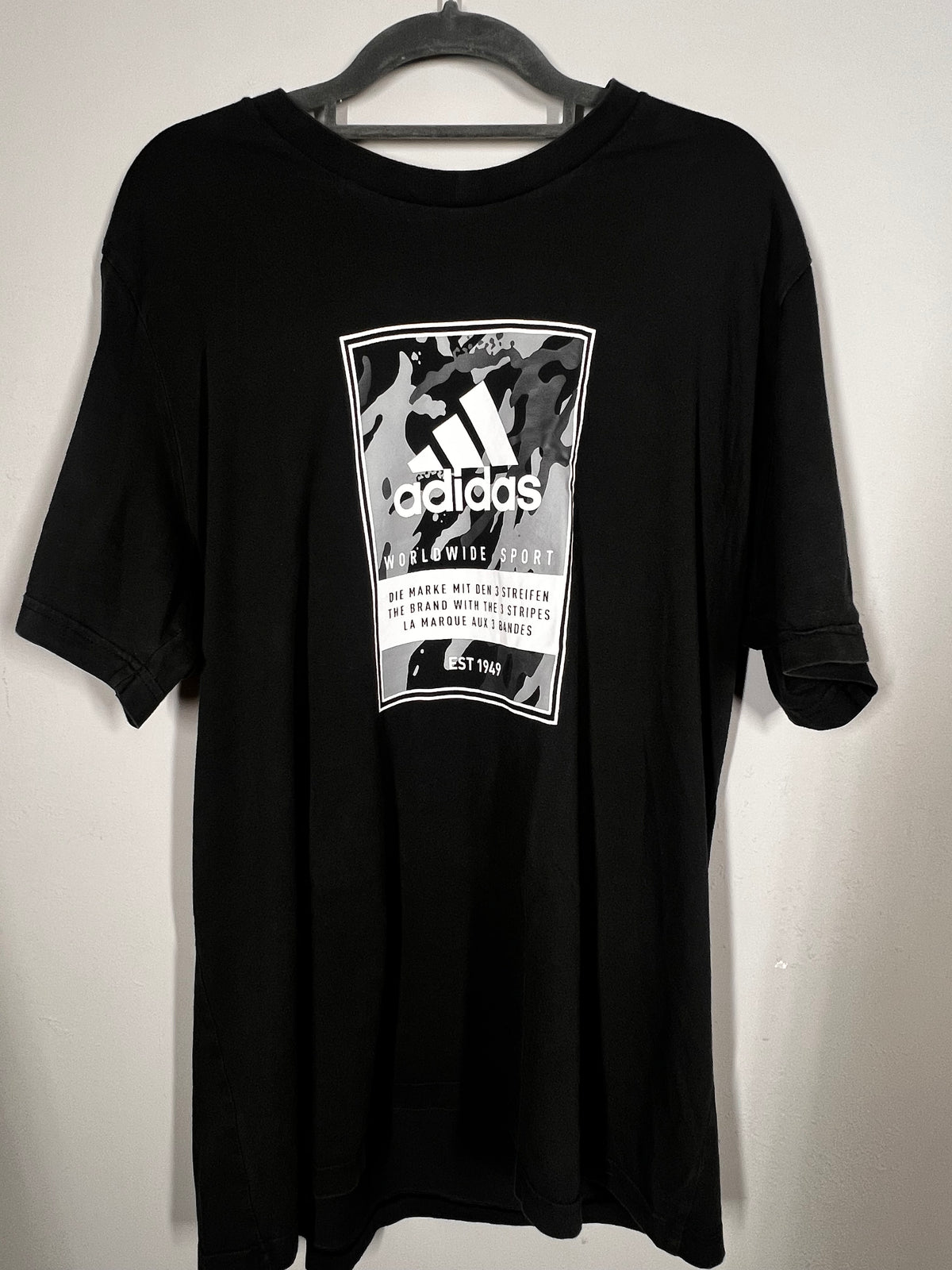 Adidas Black Logo T-Shirt | Casual Sportswear Tee | Size XL